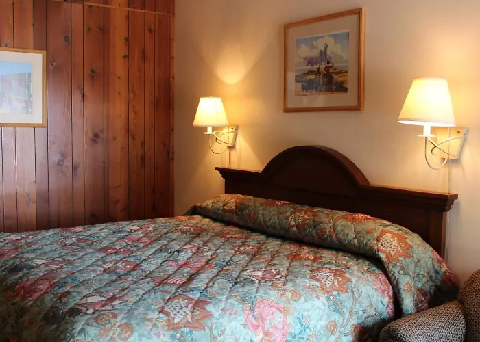 Trails End Motel 3*